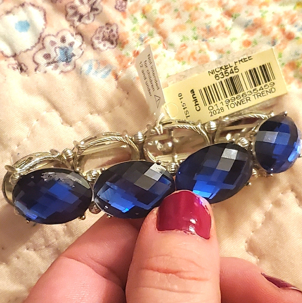 2028 Silver Sapphire Stretch Bracelet